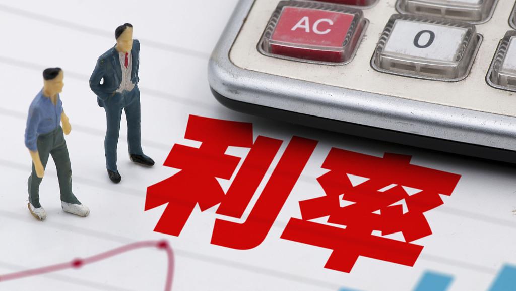 资金面紧张延续：银行间市场隔夜利率与7天期利率倒挂