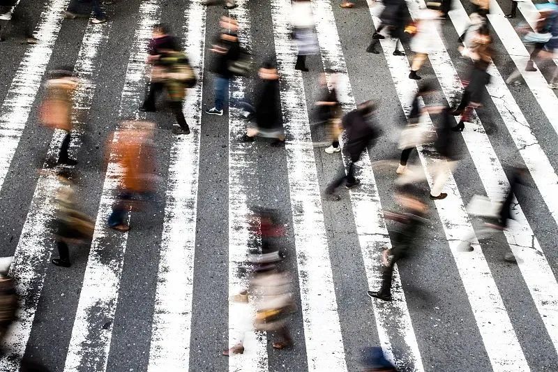 困在网贷里的年轻人：借款260万，不吃不喝55年才能还清贷款